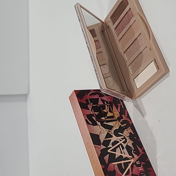 40% SALE! ✅Urban Decay #SIN  Naked Mini Eyeshadow Palette ✨ NEW IN BOX - Picture 9 of 10